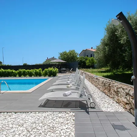 Casa Mare Near Pula By Istrabook * Galižana