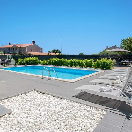 Casa Mare Near Pula By Istrabook Galižana