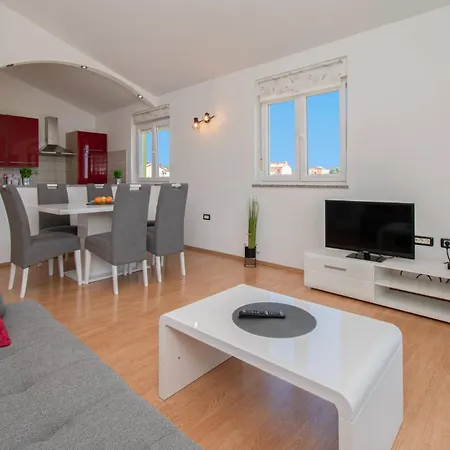 Villa Casa Mare Near Pula By Istrabook Galižana