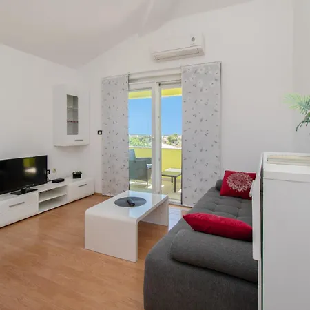 Casa Mare Near Pula By Istrabook Villa Galižana