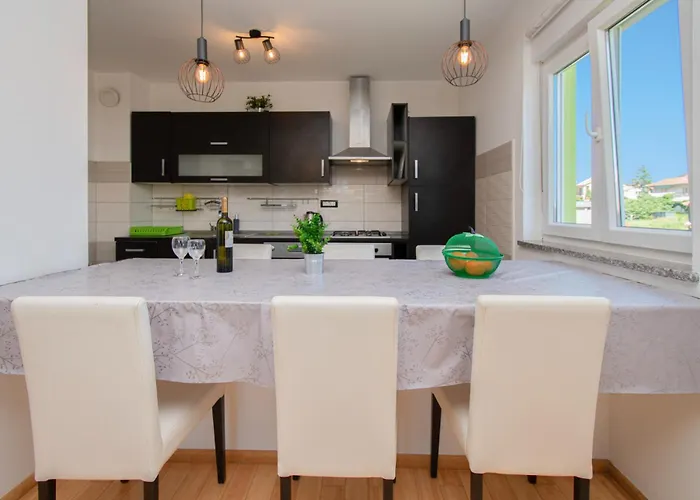 Villa Casa Mare Near Pula By Istrabook *