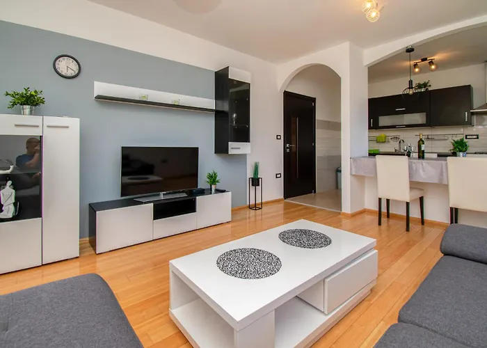 Villa Casa Mare Near Pula By Istrabook