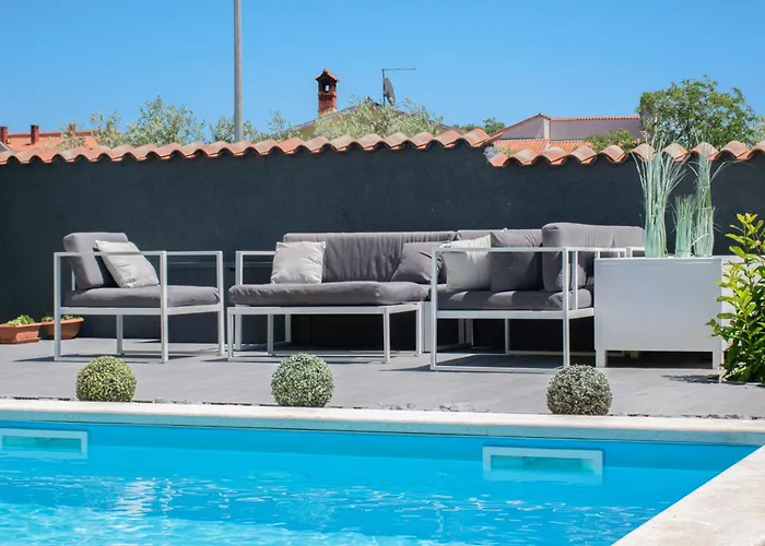 Casa Mare Near Pula By Istrabook Villa