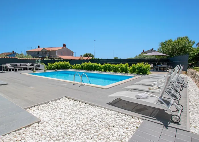 Casa Mare Near Pula By Istrabook Galižana